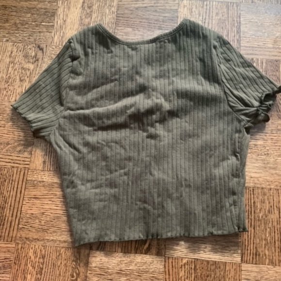 button-up - Picture 4 of 4